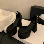 Juodi auk&scaron;takulniai su storais kulnais, kurie nevargins jūsų kojų, satininiai, vandeniui atsparūs, platforminiai, retro stiliaus Mary Jane moteri&scaron;ki batai 42 smėlis