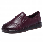 Nauji violetiniai karvės odos batai moterims Prabangūs Mocasin Moccasin Moterų slydimo batai Didelis dydis 42 Auk&scaron;tos kokybės moteri&scaron;ki batai CN 35 violetinė