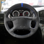 VW Golf 4 MK4 1998 - 2004 m. For Passat B5 1998- 2005 m. Rankomis siūta automobilio vairo apdaila Juoda oda su mėlyna juostele