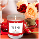 Les Tr&eacute;sors De Lily [A3814] - Bougie parfum&eacute;e 'Toi & Moi' moment douceur - 92x70 mm raudona