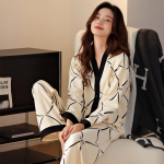 Pavasario ir rudens moteri&scaron;kų pižamų namų drabužių komplektas Pižamos moterims ilgomis rankovėmis Kardiganas Ins Mielos rudeninės pižamos Namų drabužiai L balta