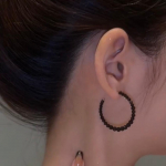 Madingi Paprasti Auskarai Juodi Eleganti&scaron;ki Moteri&scaron;ki Blizgantys auskarai Vakarėlis Blizgantys auskarai Įvairūs kutai Subtilūs studenti&scaron;kų moterų mieli auskarai