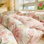 Keturių dalių grynos medvilnės mažų &scaron;viežių gėlių ra&scaron;to antklodės užvalkalo komplektas bendrabučio paklodei, trijų dalių patalynės komplektas 1.8m bed