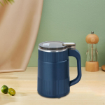 &bdquo;EU Adapter&ldquo; kompakti&scaron;kas elektrinis kavos malūnėlis, skirtas parduotuvėms, skirtoms lauke, mėlynai balta