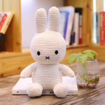 Miela maža triu&scaron;iuko lėlė pliu&scaron;inis žaislas Maža balto triu&scaron;iuko skudurinė lėlė 25cm