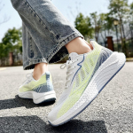 Vyri&scaron;ki laisvalaikio batai Lengvi Patogūs vaik&scaron;čiojimo sportbačiai Tenis masculino Zapatillas Hombre Vyri&scaron;ki batai Suvarstomas tinklelis 39 juoda