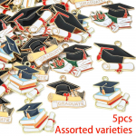 3/7/14 vnt. lydinio medžiagos universiteto kepurės pakabukas emaliuotas baigimo kepurės pakabukas knygos atitikimo bakalauro kepurės pakabukas papuo&scaron;alų gamybai DIY Assorted varieties 5pcs