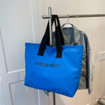 Madinga ir ry&scaron;kių spalvų trumpų atstumų verslo kelionė, didelės talpos apsipirkimas, joga, kūno rengyba, bagažo saugykla, kelioninis krep&scaron;ys