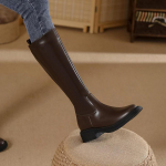 Liekninantys riterių batai moteri&scaron;ki batai rudeniui ir žiemai Nauji apvalūs batai storu dugnu auk&scaron;takulniai batai moterims žemiau kelių 35 juoda