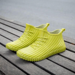 Madingi žemai kulk&scaron;nies vasarai trumpi vandens batai vyrams Virėjas Virtuvė Maisto gaminimas Plačiai pir&scaron;tai Vyri&scaron;ki batai nuo lietaus Atsparūs vandeniui ir neslystantys Patogi guma 40