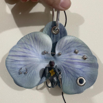 Kūrybingas Gražus Phalaenopsis Medžiaginis Raktų Pakabukas Simuliacinės Gėlės Raktų Pakabukas Telefono Pakabukai Eleganti&scaron;kas Krep&scaron;io Pakabukas Aksesuarai Dovana A3