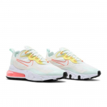 Nike Wmns Air Max 270 React &Scaron;viesiai dramblio kaulo spalvos CV8818-102 EU 36 dramblio kaulas/žalia