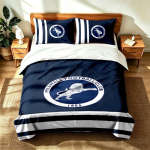 Millwall FC (1) 3 dalių komplektas, tinkantis miegamiesiems, mink&scaron;tas ir patogus, idealus dovanų rinkinys &scaron;eimai ir draugams. Apima vieną antklodės užvalkalą ir du pagalvius 140cmx210cm