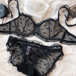 Prancūzi&scaron;kas itin plonas nėriniuotas apatinis trikotažas Seksualus meilės siuvinėjimo liemenėlių rinkinys moteri&scaron;kas apatinis trikotažas Vasarinis kvėpuojantis plius dydis CD puodelio liemenėlė 90C