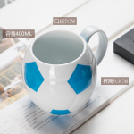 Futbolo dizaino keraminis personalizuotas vandens puodelis, patvarūs puodeliai, kavos puodelis 401-500ml mėlyna