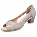 Vasariniai odiniai patogūs moteri&scaron;ki sandalai vidutinio pakulno Moteri&scaron;ki batai tu&scaron;čiaviduriai keturkulniai sandalai, moteri&scaron;ki avalynė 37 juoda