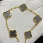 Naujos versijos keturlapis dobilas penkių gėlių apyrankė natūralaus raudono agato balto perlamutro apyrankė moteri&scaron;ka lazerinė apyrankė V Gold