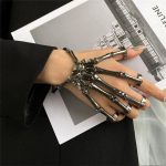 Gotikinė kaukolės pir&scaron;tų apyrankė Unisex metalo skeleto rankų kaulo apyrankė su reguliuojamu žiedu moterims Helovino vakarėlio papuo&scaron;alai 1 PCS