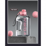 Didelės talpos didelis kibiras skaidrus gradiento spalvos didelės vertės vandens buteliai Ne&scaron;iojami sporto fitneso vandens buteliai 1.7L rožinė