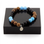 Pierres et Min&eacute;raux. Bracelet Perles Calc&eacute;doine bleu + Onyx noir mat + bois 8 mm. Fabriqu&eacute; en France.