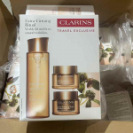 Clarins Pavasario rinkinys: Tonikas 200ml, Dieninis kremas 50ml, Naktinis kremas 50ml Stangrinamasis Rauk&scaron;les mažinantis Drėkinamasis odos priežiūros rinkinys