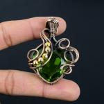 Peridot brangakmenių rankų darbo papuo&scaron;alai gryno vario viela apvyniotas pakabukas Padėkos dienai 2.56 Inches žalia