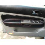 tik 4 durų automobilis mink&scaron;tos odos 1 vnt. priekinis vairuotojo pusės durų porankio uždengimo apdaila VW Golf 4 MK4 Bora Jetta 1999 2000 2001 - 2005 Black-red line