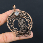 Juodas rutilas brangakmenis, apvyniotas gryno vario viela, rankų darbo pakabukas papuo&scaron;alas jai 2.95 Inches juoda
