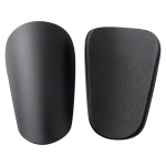 Futbolo ypač mažos blauzdų apsaugos Futbolo treniruočių reikmenys Blauzdų apsaugos ir pėdų apsaugos One Size juoda