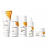 SADOER Vitamin C skaistinantis kelioninis odos priežiūros rinkinys (5 dalių rinkinys nuo rauk&scaron;lių ir drėkinimui) Vitamin C Brightening Travel Skincare Set