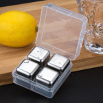 Daugkartinio naudojimo nerūdijančio plieno ledo kubeliai &Scaron;aldantys viskio akmenukai viskio vynui Laikykite gėrimą &scaron;altą ilgiau Ledo akmenų sala 4pcs