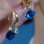 Moteri&scaron;ki auskarai-klipsai Vasariniai maži auskarai Auskarai su kutais ir brangakmeniais One Size