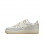 Nike Air Force 1 07 LV8 Sail Barely Orange Moteri&scaron;ki sportbačiai Pilki HQ3762-133 35.5