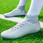 Vyri&scaron;ki/moteri&scaron;ki futbolo batai Profesionalūs treniruočių futbolo batai mažiems vaikams futbolo bateliai 47 sidabras