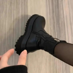 2026 Nauji Žieminiai Punk Stiliaus Moteri&scaron;ki Ankle Boots Madingi Storu Padu Užtrauktukai Trumpi Batai Moteri&scaron;ki Eleganti&scaron;ki Platforminiai Lygūs Kulniukai Batai 35 juoda