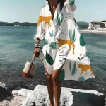 Pavasario ir vasaros mados moteri&scaron;ka laisva laisvalaikio mar&scaron;kinių suknelė Eleganti&scaron;ka moteri&scaron;ka laisvalaikio baltos spalvos suknelė su atvartu viena krūtine L