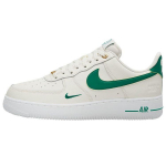Nike Air Force 1 07 LV8 40-ojo jubiliejaus - Sail Malachite Vyri&scaron;ki kedai Kremas Baltas Metalinis-Auksinis DQ7658-101 42.5