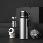 Ne&scaron;iojamas nerūdijančio plieno vakuuminis termosas arbatos ir vandens atskyrimo i&scaron;manusis temperatūros ekrano valdymas vienu mygtuku 1000ml intelligent style sidabras