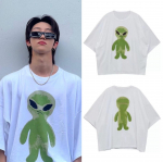 Mar&scaron;kinėliai su ateivių printu, oversized, su &scaron;ik&scaron;nosparnio rankovėmis - Unisex, madingas poros stilius (Įkvėpta Xu Minghao) One Size balta