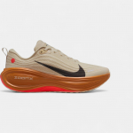 Nike Vomero Plus Bėgimo Poemos 47 balta
