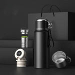 Ne&scaron;iojamas nerūdijančio plieno vakuuminis termosas arbatos ir vandens atskyrimo i&scaron;manusis temperatūros ekrano valdymas vienu mygtuku 1200ml intelligent style juoda