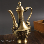 Žalvarinis Longfeng Chengxiang vyno grafinas varinis rankdarbių ornamentas gryno vario Baifu restorano vyno grafinas banketo namų retro varinis indas