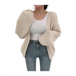 Moteri&scaron;kas megztinis-paltas V formos i&scaron;kirpte, ilgomis žibinto formos rankovėmis, atviro mezgimo, vienspalvis, kasdienis trikotažas juoda