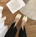 Japoni&scaron;ko stiliaus Tabi Ninja batai moterims Jaukūs odiniai plok&scaron;čiapadžiai Split Hoof Toe Loafers Femme Mary Jeans Mocasins Moteri&scaron;ki balerinos batai 35