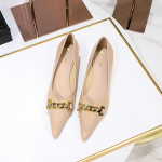 Women's glossy patent leather shallow mouthed pointed metal chain decorative middle heel shoes