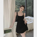 Juoda princesės auk&scaron;tu liemeniu A silueto vasarinė suknelė su petne&scaron;ėlėmis L juoda