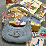 Madinga moteri&scaron;ka pečių krep&scaron;ys Džinsinė maža rankinė Prabangios dizainerio moteri&scaron;kos pusmėnulio formos krep&scaron;ys Trend pažastys Hobo Bag Crossbody Krep&scaron;iai 21.5x5.7x11cm