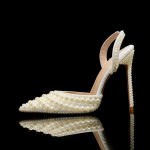 Madingi prabangūs rankų darbo pilni perlų vestuviniai moteri&scaron;ki bateliai Eleganti&scaron;ki smailianosiai slingback auk&scaron;takulniai Madingi vasaros vakarėlių vestuviniai batai 35 smėlis
