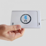 I&scaron;maniųjų kortelių skaitytuvas Bekontaktis ra&scaron;ytuvas Kopijuoklis Dublikatorius Įra&scaron;omas klonas Nfc Acr122U Usb S50 13.56Mhz M1 kortelių skaitytuvas balta