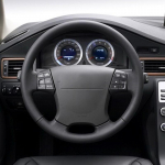 &bdquo;Pasidaryk pats&ldquo; originalus automobilio vairo dangtis, skirtas &bdquo;Volvo S80&ldquo; 2006&ndash;2009 XC70 2007&ndash;2010 V70 2009 odinis vairo pynimas Smooth black